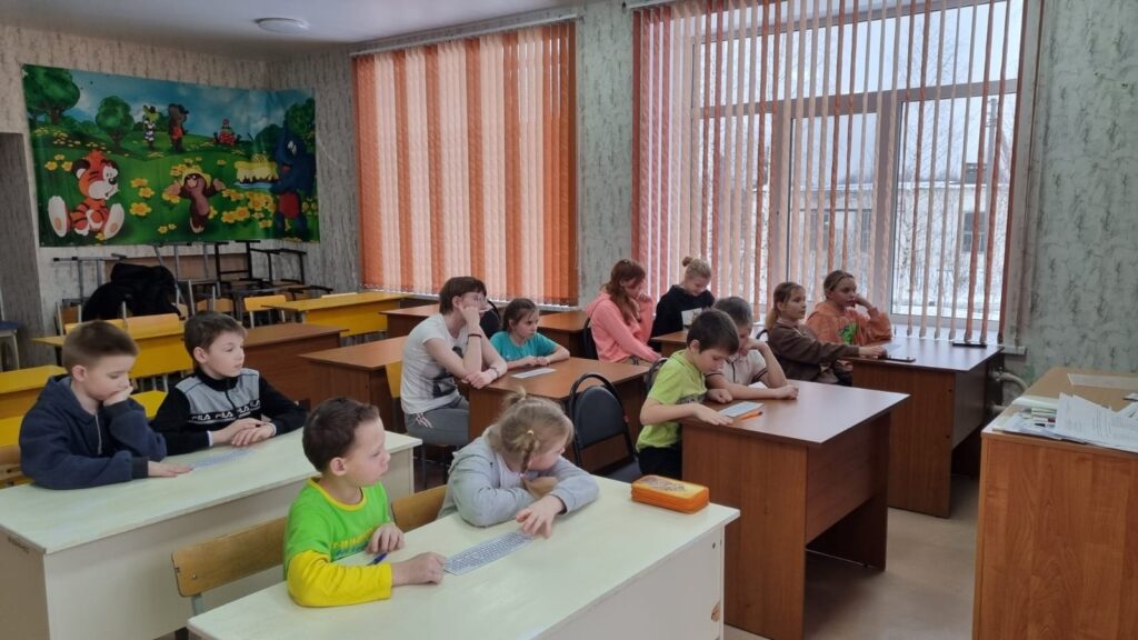 Волонтер Юлия провела сегодня еще один интересный и познавательный мастер-класс в “Мобильной школе компьютерной грамотности”